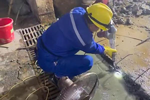 淮南地下室伸缩缝堵漏施工视频